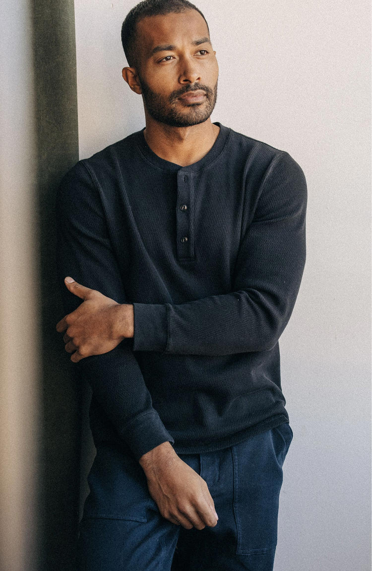 fit model in The Organic Cotton Waffle Henley in Coal