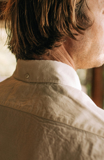 Editorial Panel: The Short Sleeve Jack in Natural and Espresso, Wovens by Taylor Stitch