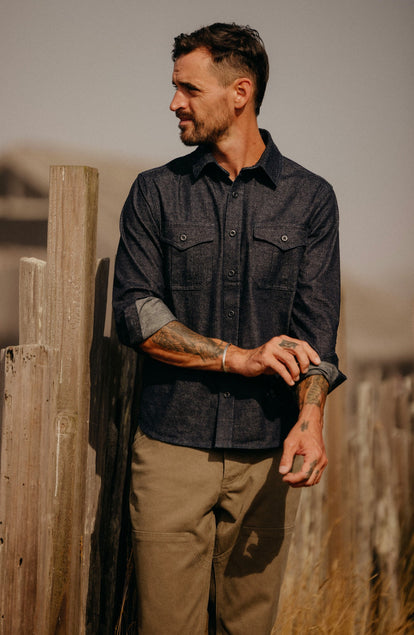 The Saddler Shirt in Dark Navy Twill