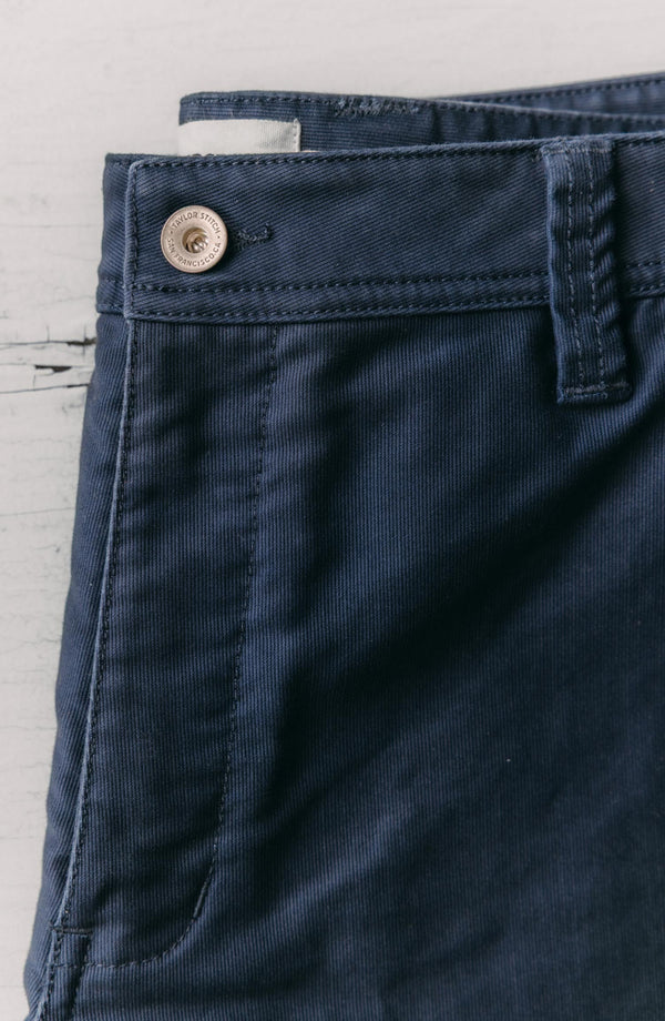 material shot of the button on The Deck Pant in Dark Navy Bedford Cord