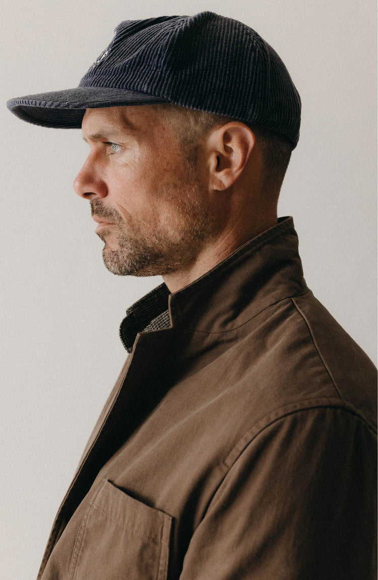 fit model showing off the side of The Foundation Sportcoat in Organic Espresso Twill