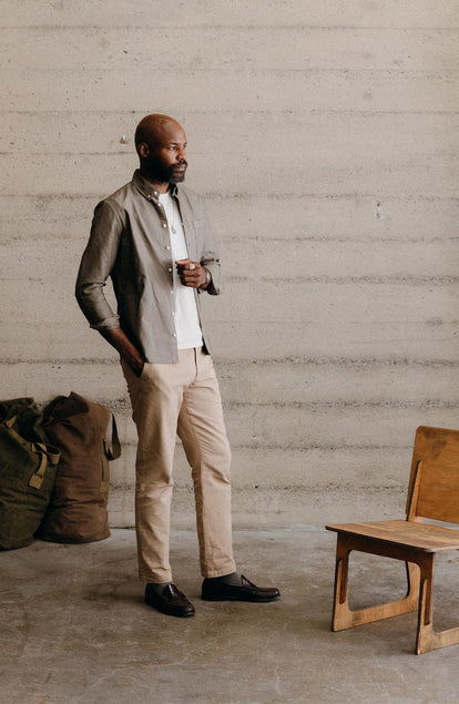 fit model standing wearing The Jack in Smoked Olive Oxford