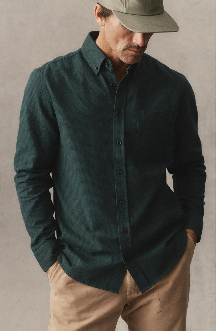 fit model posing in The Jack in Spruce Houndstooth