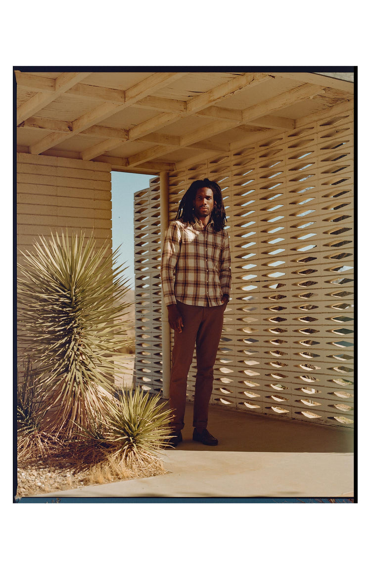 Model in The Craftsman Linen Shirt in Bark Plaid