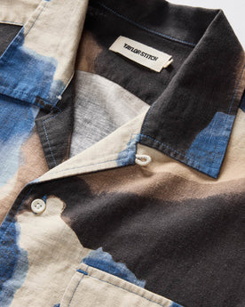 material shot of the collar on The Short Sleeve Carter in Dark Navy Abstract, Wovens by Taylor Stitch