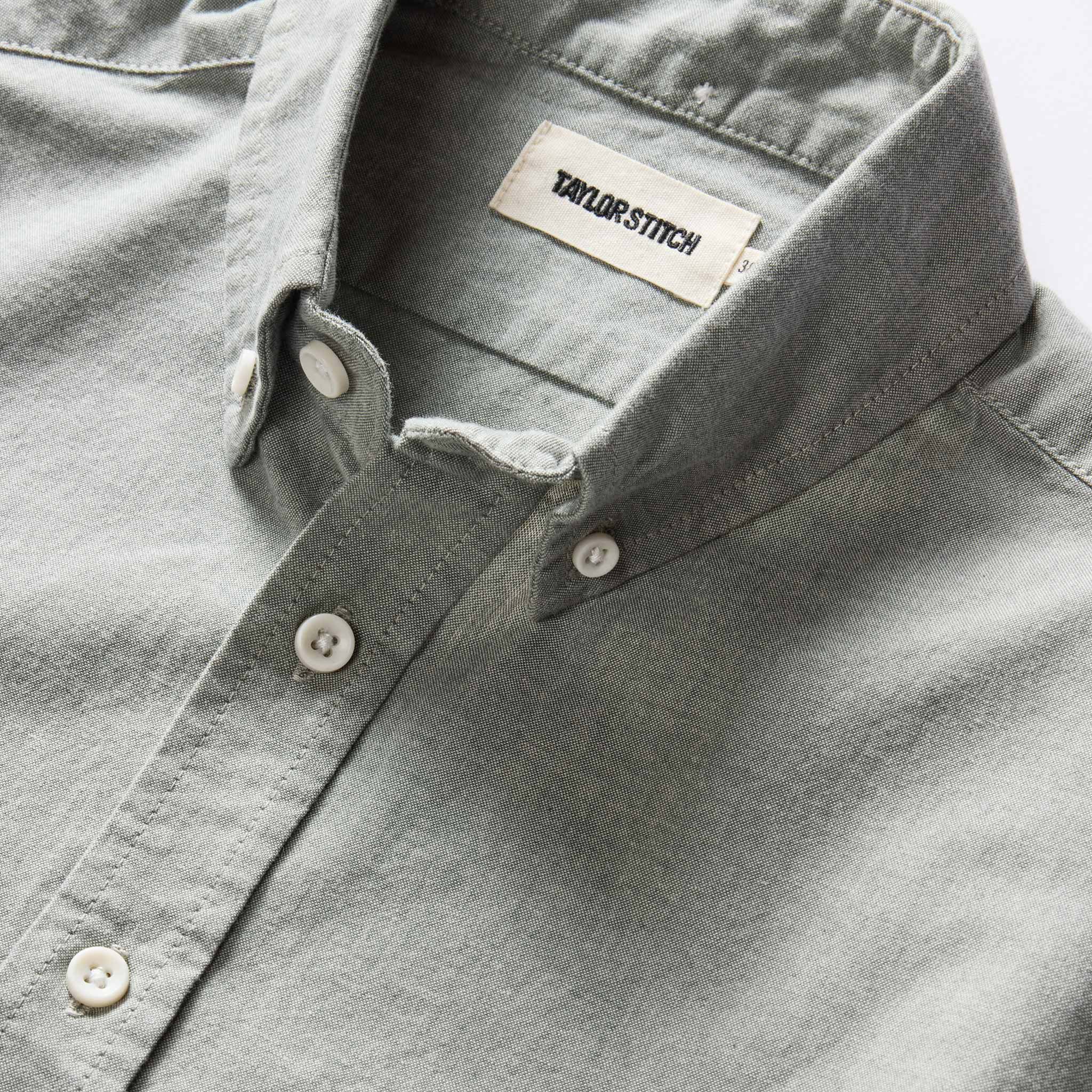 material shot of the button down collar on The Jack in Deep Sea Chambray, Wovens by Taylor Stitch