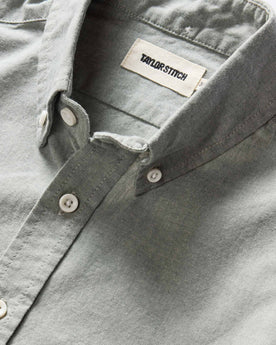 material shot of the button down collar on The Jack in Deep Sea Chambray, Wovens by Taylor Stitch