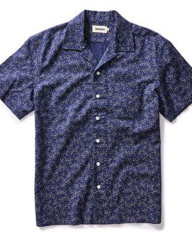 flatlay of The Short Sleeve Hawthorne in Dark Navy Floral, Wovens by Taylor Stitch