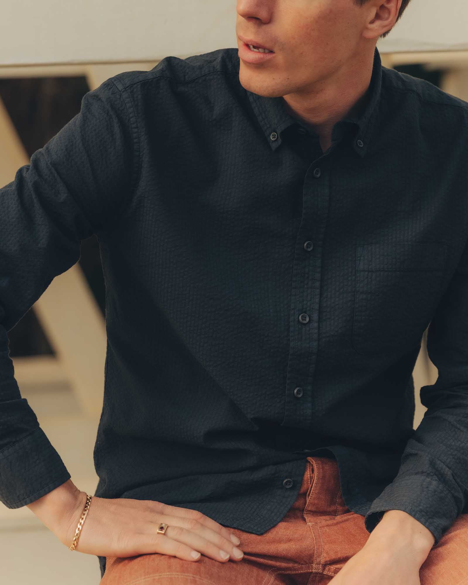 fit model showing the front of The Jack in Dark Navy Seersucker, Wovens by Taylor Stitch