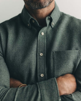 fit model showing of the buttons on The Jack in Deep Sea Twist Waffle, Wovens by Taylor Stitch