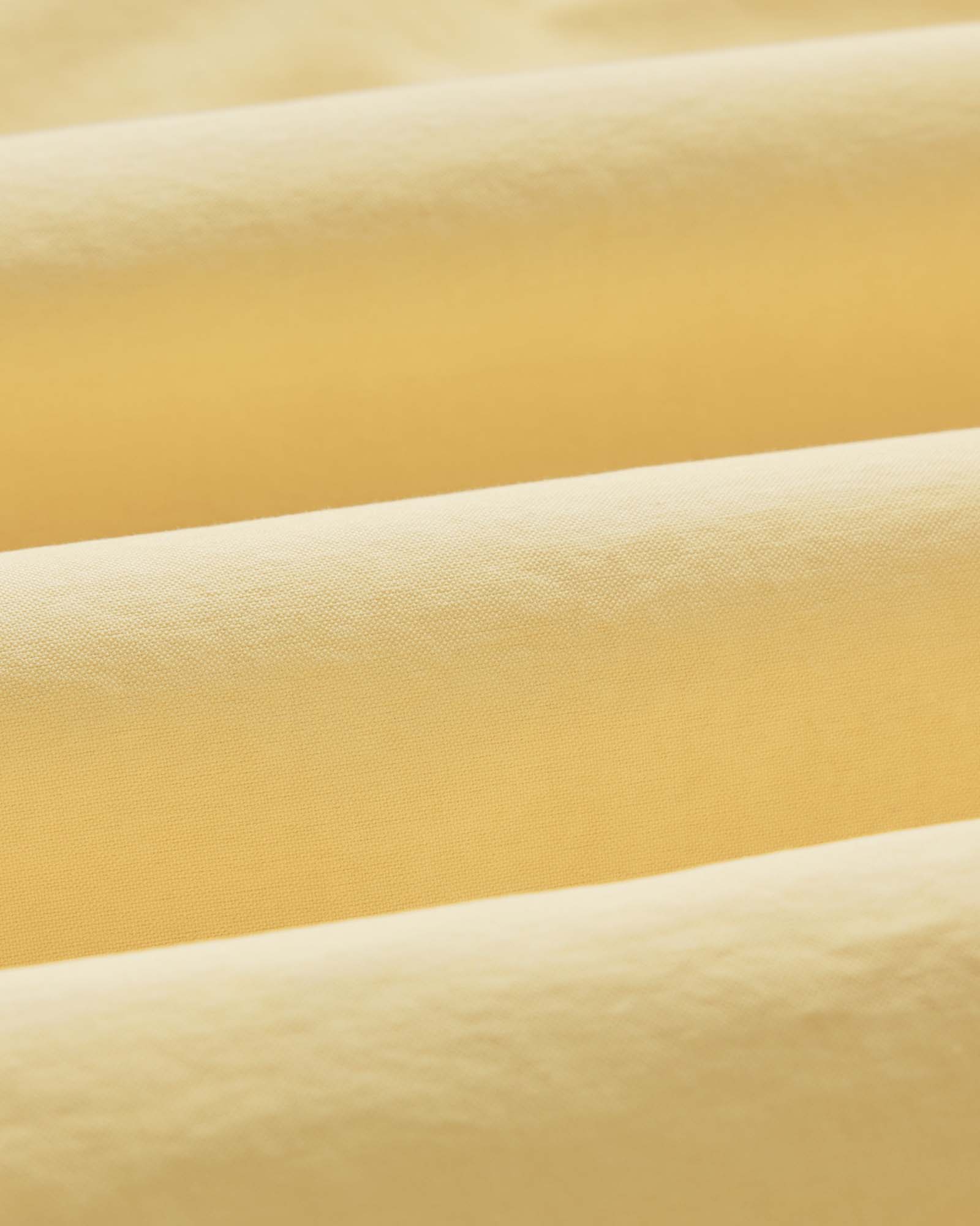 material shot of the fabric on The Jack in Straw Oxford, Wovens by Taylor Stitch