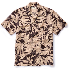 flatlay of The Short Sleeve Hawthorne in Dried Palm