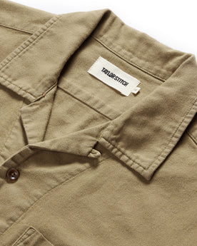 material shot of the camp collar on The Short Sleeve Hawthorne in Sea Moss, Wovens by Taylor Stitch