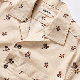 material shot of the collar on The Short Sleeve Hawthorne in Almond Floral
