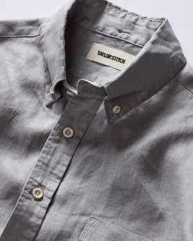 material shot of the collar on The Jack in Overcast Linen, Wovens by Taylor Stitch