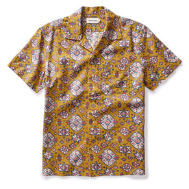 The Short Sleeve Davis Shirt in Tarnished Gold Print - featured image