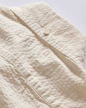 material shot of the back collar on The Short Sleeve Jack in Natural Seersucker, Wovens by Taylor Stitch