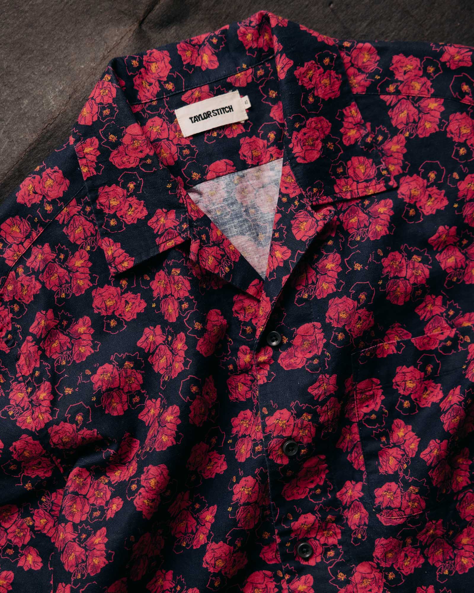 material shot of the collar on The Hawthorne Shirt in Cactus Floral, Wovens by Taylor Stitch