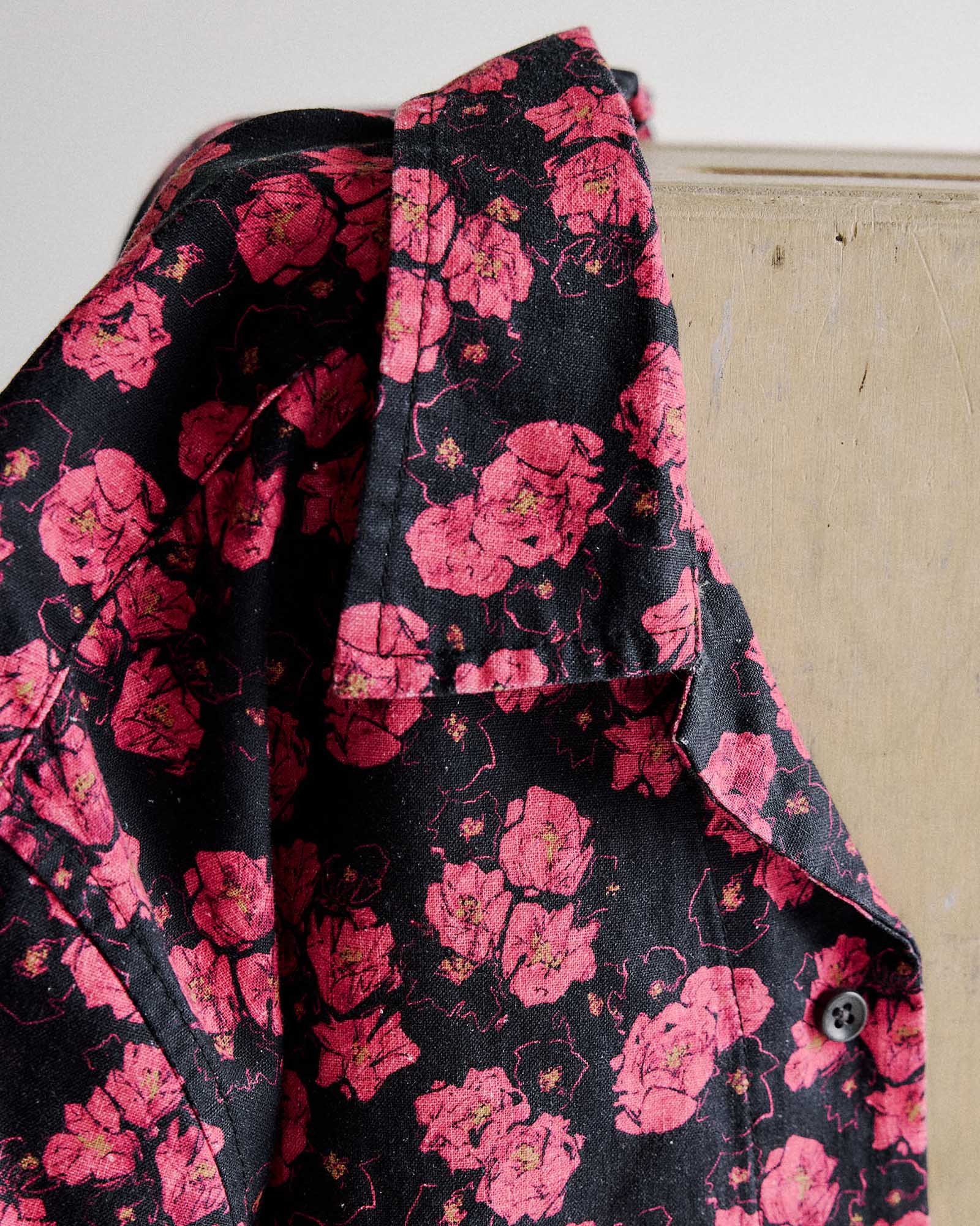 material shot of The Hawthorne Shirt in Cactus Floral hanging, Wovens by Taylor Stitch