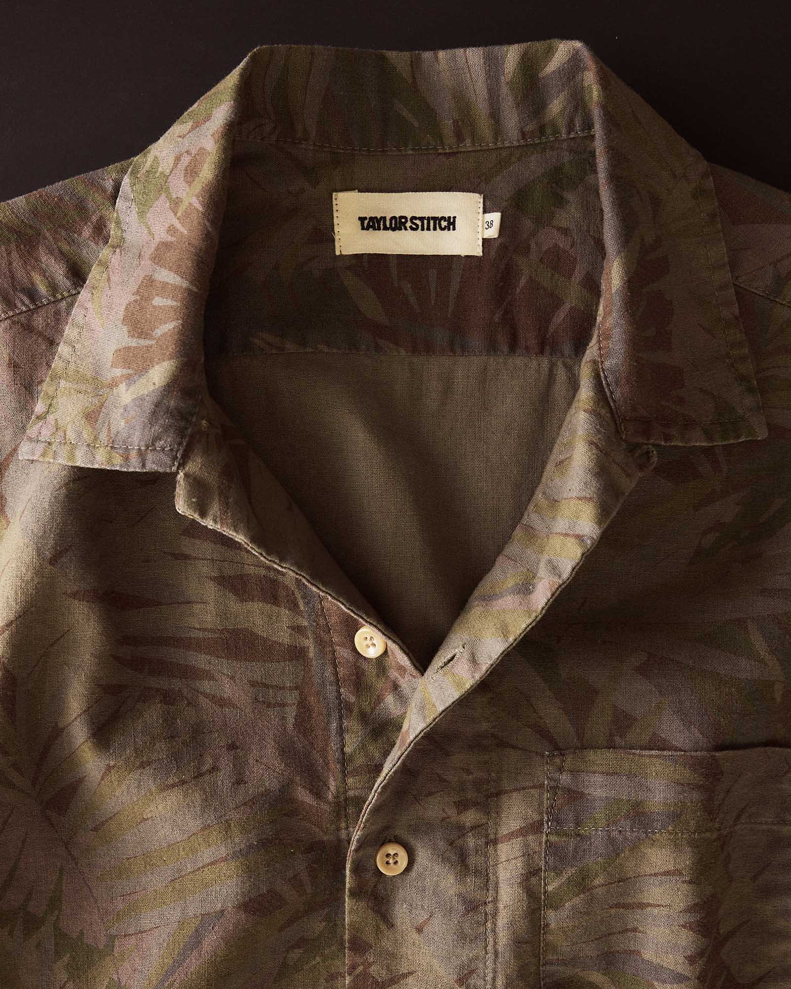 material shot of the collar on The Hawthorne Shirt in Fatigue Olive Desert Palm, Wovens by Taylor Stitch
