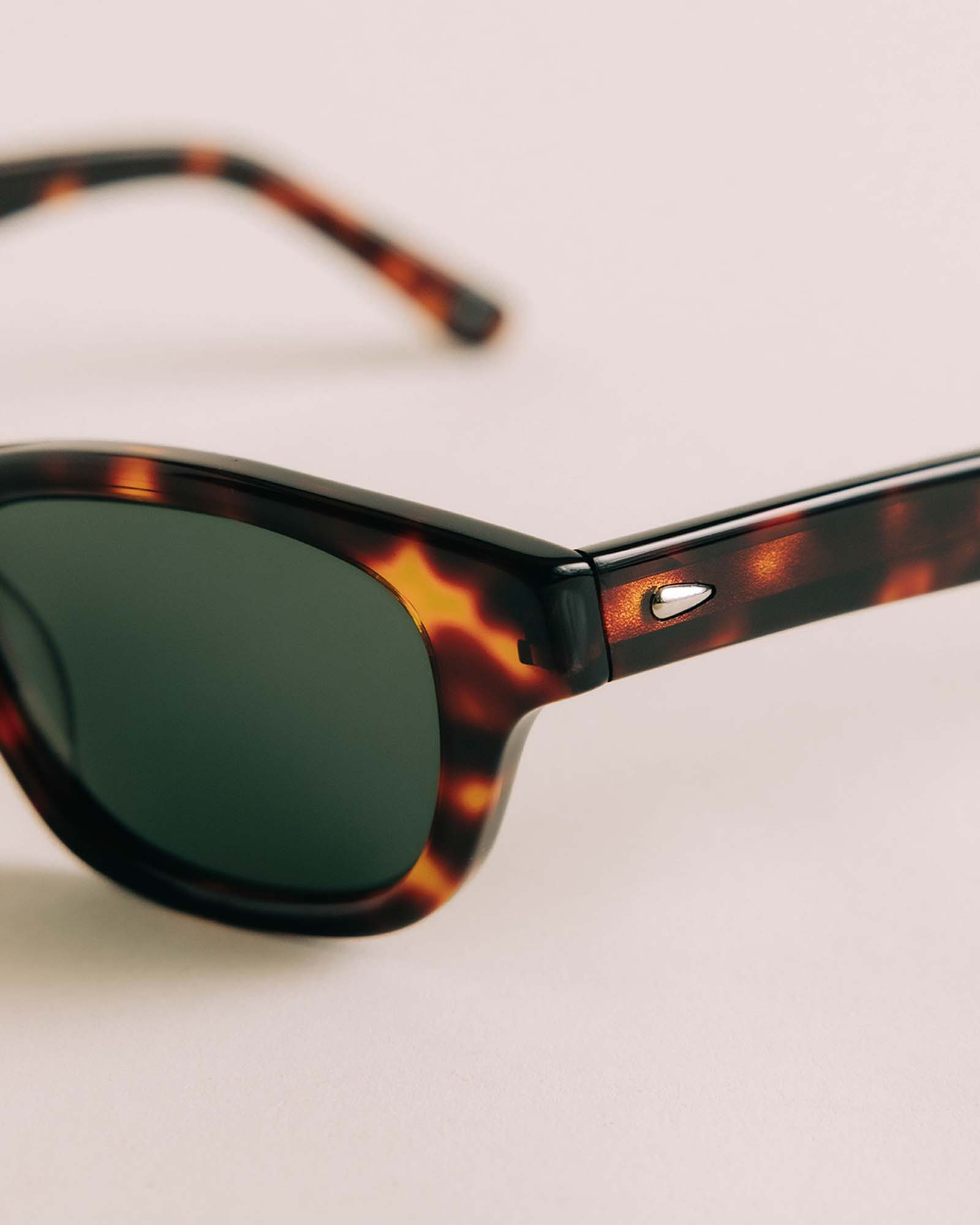 material shot of the front side of The Sergio in Demi Amber, Accessories by Taylor Stitch