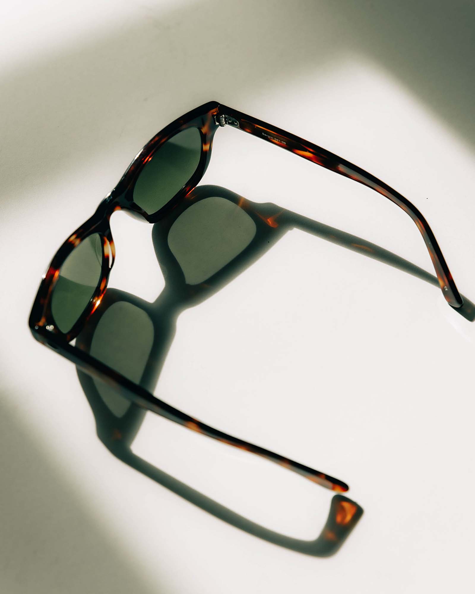 top image of The Sergio in Demi Amber, Accessories by Taylor Stitch