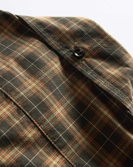 material shot of the back collar on The Jack in Mulch Plaid, Wovens by Taylor Stitch