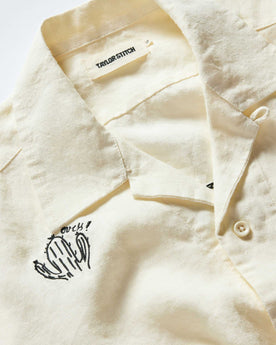 material shot of the collar on The Short Sleeve Davis Shirt in Embroidered Natural, Wovens by Taylor Stitch