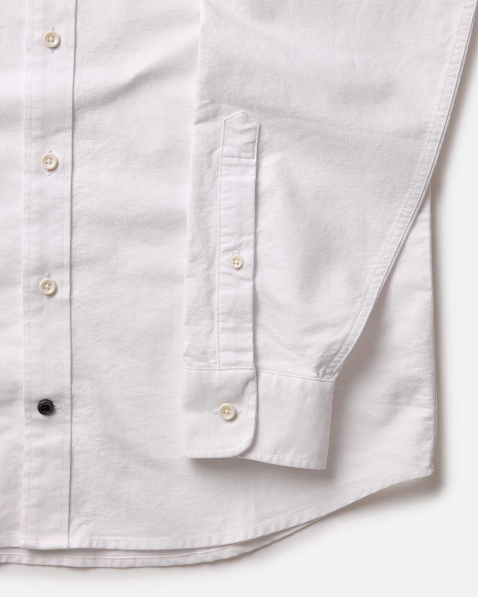 material shot of the sleeves on The Jack in White Everyday Oxford, Wovens by Taylor Stitch