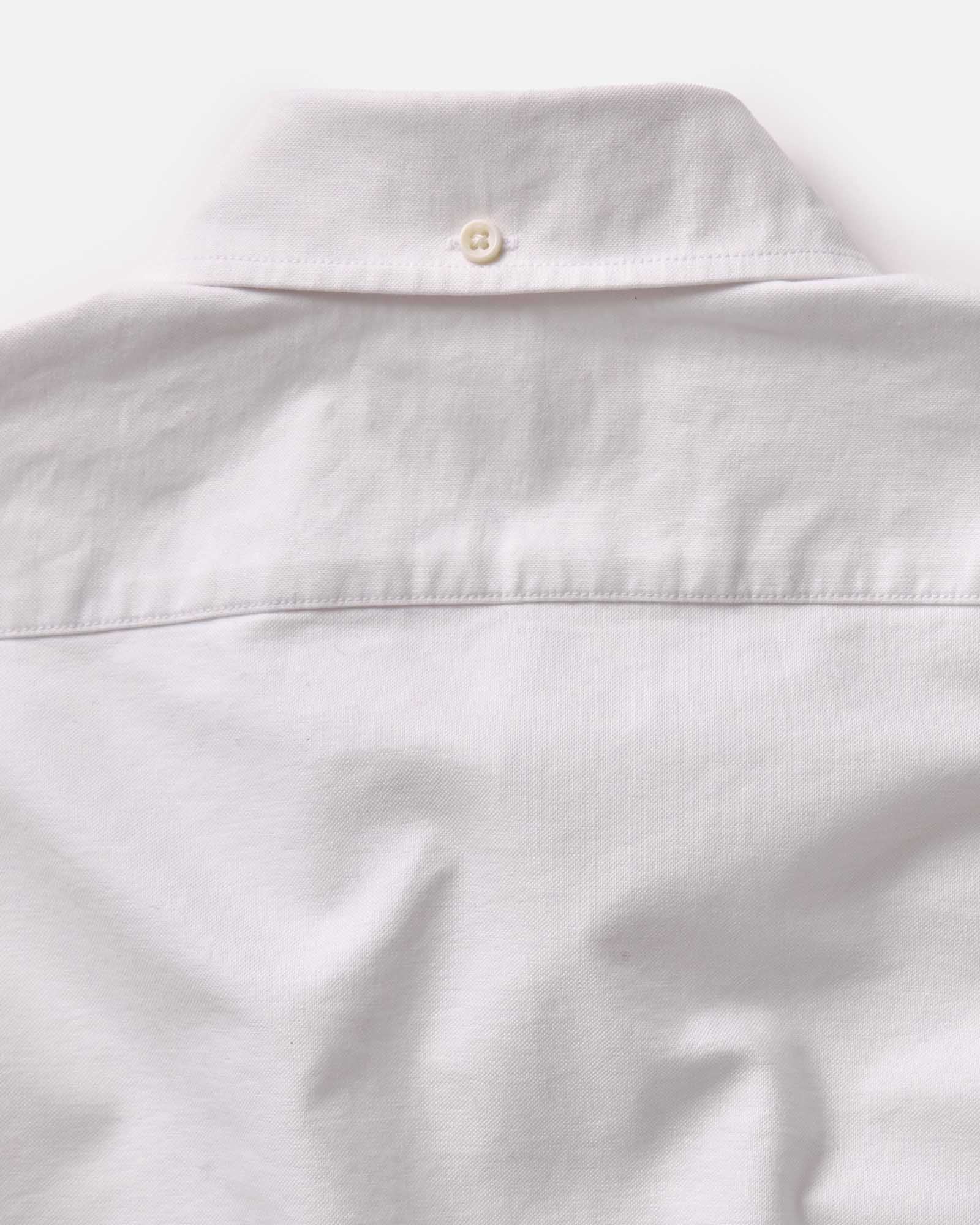 material shot of the back collar on The Jack in White Everyday Oxford, Wovens by Taylor Stitch