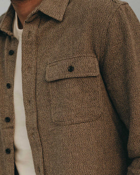 fit model showing off the pocket on The Ledge Shirt in Army Linen Tweed, Wovens by Taylor Stitch