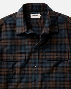 material shot of the collar on The Yosemite Shirt in Wetlands Plaid, Wovens by Taylor Stitch