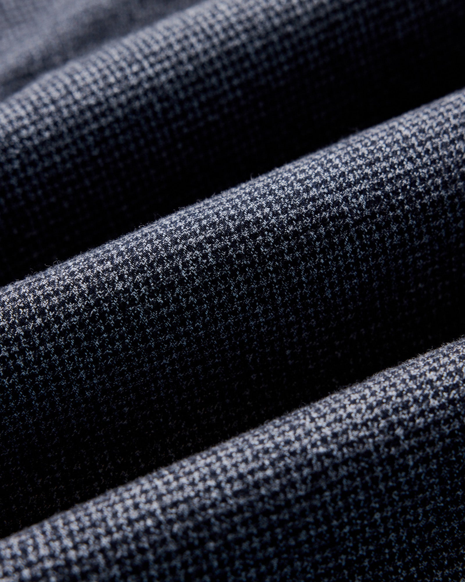 material shot of the fabric on The Jack in Dark Navy Houndstooth, Wovens by Taylor Stitch