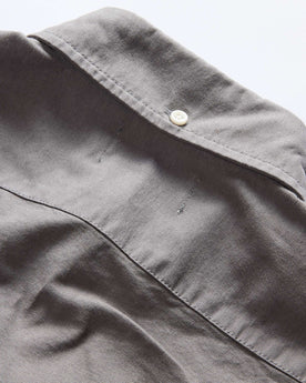 material shot of the button down collar on The Jack in Smoke Oxford, Wovens by Taylor Stitch