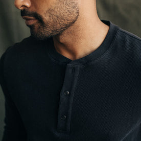fit model showing the front placket on The Organic Cotton Waffle Henley in Coal