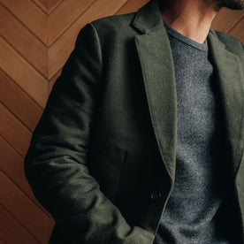 fit model showing the lapel on The Sheffield Sportcoat in Forest Moleskin