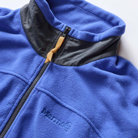 material shot of the collar on The Trail Fleece in Alpine Dusk