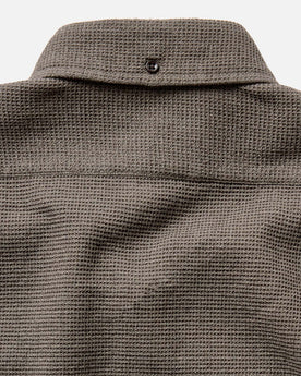 material shot of the back collar on The Jack in Fatigue Olive Waffle, Wovens by Taylor Stitch