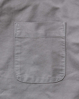 material shot of the collar on The Jack in Smoke Oxford, Wovens by Taylor Stitch