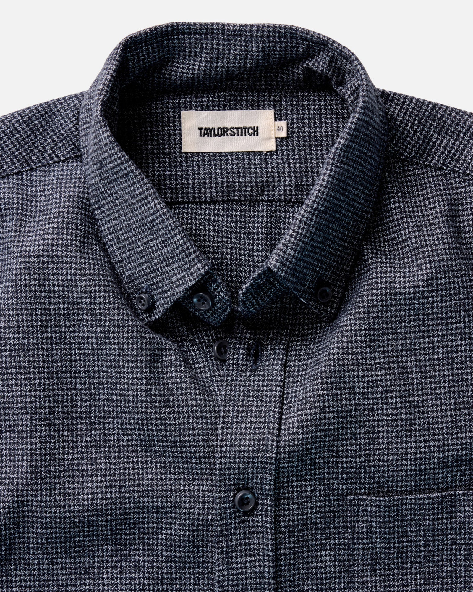 material shot of the button down collar on The Jack in Dark Navy Houndstooth, Wovens by Taylor Stitch