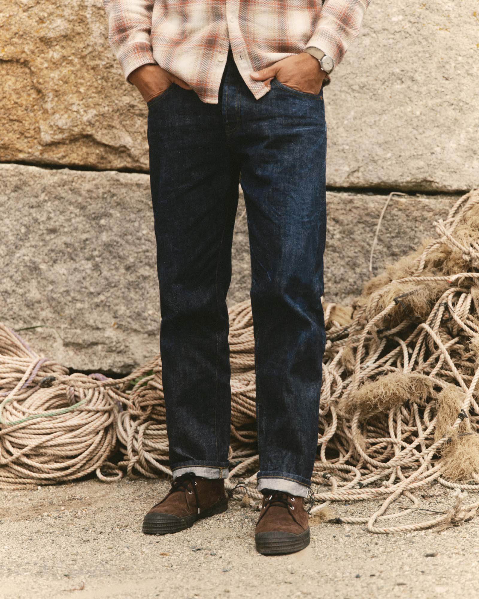fit model showing off The Straight Jean in Rinsed Organic Selvedge, Bottoms by Taylor Stitch