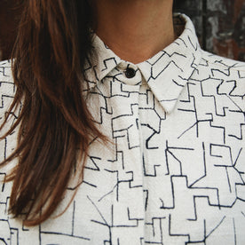 The Michelle Shirt in Maze Print: Alternate Image 3