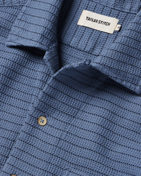 material shot of the collar of The Short Sleeve Hawthorne in Ocean Pickstitch Waffle, Wovens by Taylor Stitch
