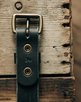 material shot of the buckle of The Standard Belt in Black, Accessories by Taylor Stitch