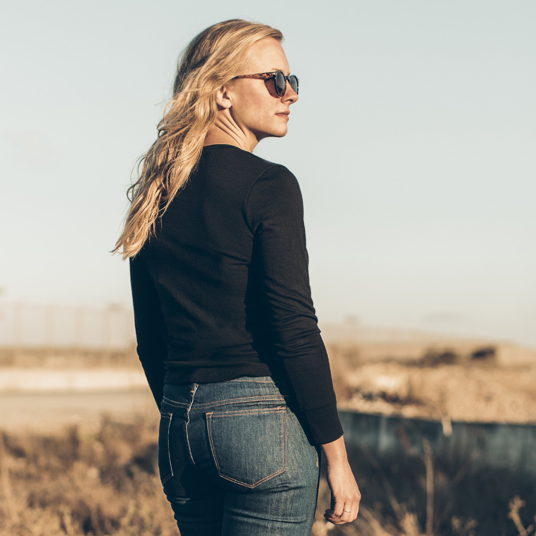 The Peyton Henley in Noir Merino: Alternate Image 4, Basics by Taylor Stitch