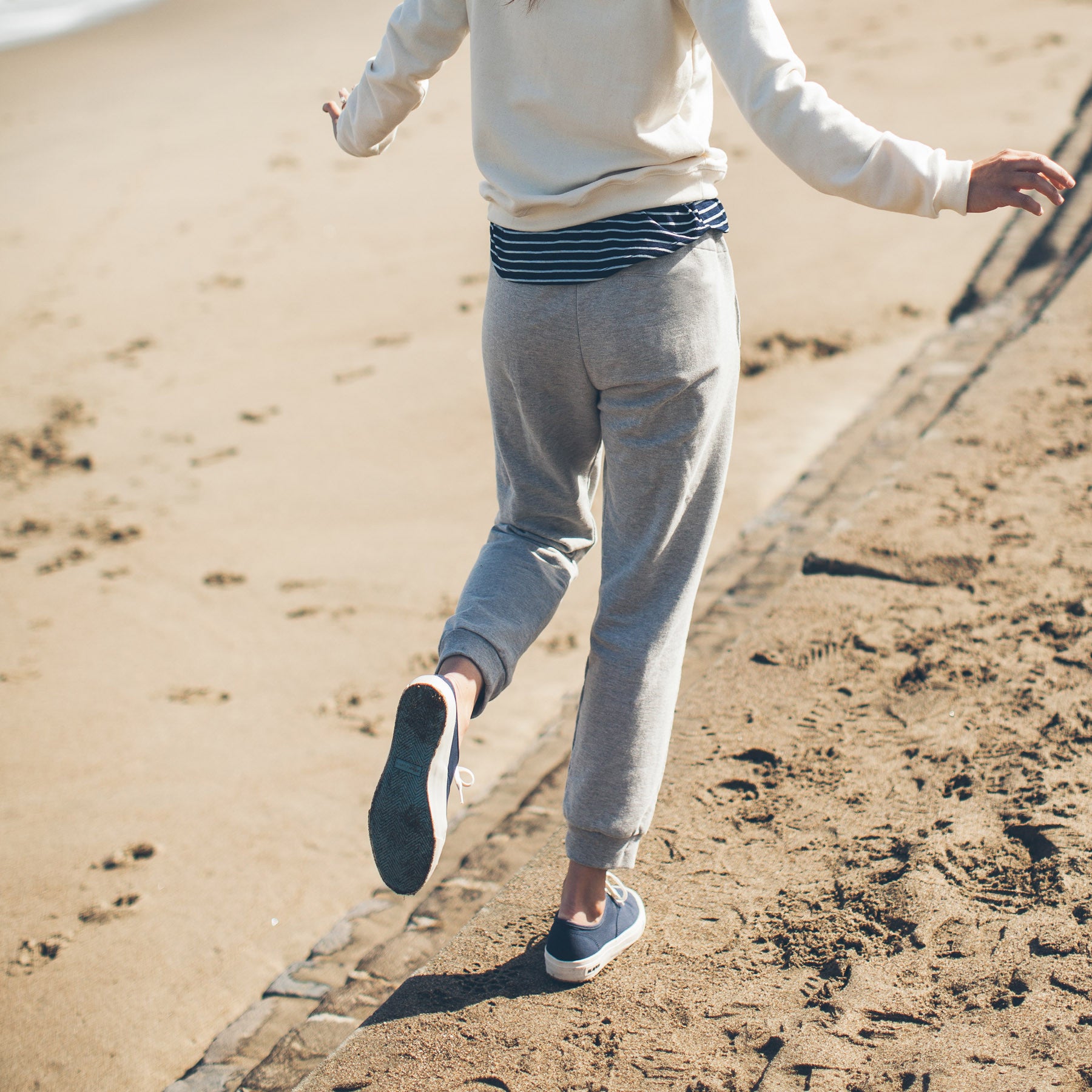 The Weekend Pant in Heather Grey: Alternate Image 2, Pants by Taylor Stitch
