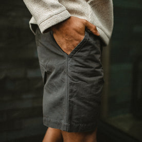 fit model posing in The Morse Short in Dark Slate Linen