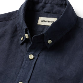 material shot of the collar on The Jack in Navy Linen