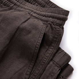 material shot of the pocket on The Apres Pant in Shadow Hemp