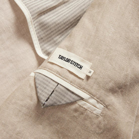 material shot of the interior pocket on The Sheffield Sport Coat in Natural Linen